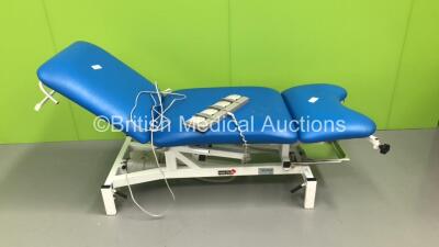 Medi-Plinth 3-Way Electric Patient Examination Couch with Controller (Powers Up-Not All Movements Working)