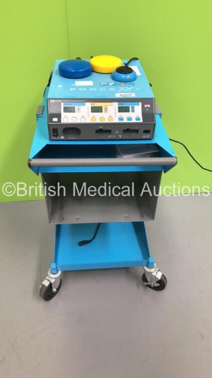 Valleylab Force FX-8CS Electrosurgical / Diathermy Unit with Footswitch (Powers Up)