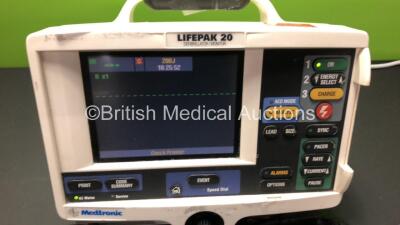 Medtronic Physio Control Lifepak 20 Defibrillator / Monitor with ECG, Pacer and Printer Options, 1 x ECG Lead and 1 x Paddle Lead *Mfd 2005* (Powers Up) *32918260* - 2