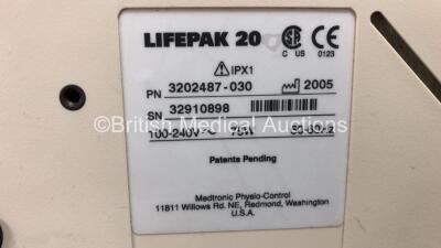 2 x Medtronic Physio Control Lifepak 20 Defibrillator / Monitors with ECG and Printer Options (Both Power Up) *GL* **32910899 - 32910898** - 6