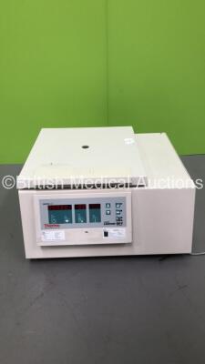 Thermo Heraeus Labofuge 400 R Centrifuge (Powers Up)