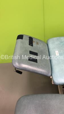 2 x Huntleigh Akron Electric Patient Examination Couches with Controllers (Both Power Up-Damage to Cushions-See Photos) * SN 64141 / 642142 * - 3