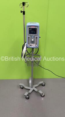 Viasys Healthcare Infant Flow SiPAP P/N 675-CFG-004 on Stand with Hoses (Powers Up with Alarm E54) * Mfd Feb 2007 *