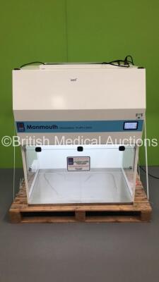 Monmouth Circulaire VLFT1000 Flow Cabinet (Powers Up) *Pallet*