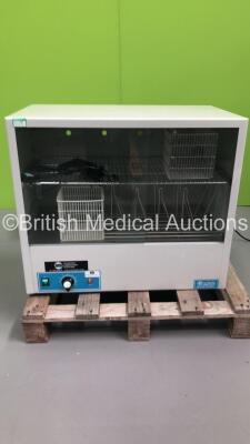 GenLab Drying Cabinet (Powers Up) *Pallet* **S/N 11B066*