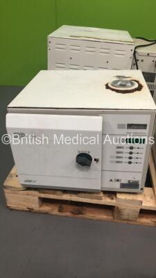 1 x MDS Medical (Unknown Model) Autoclave and 1 x Eschmann SES 2000 Autoclave (Both Power Up) - 4