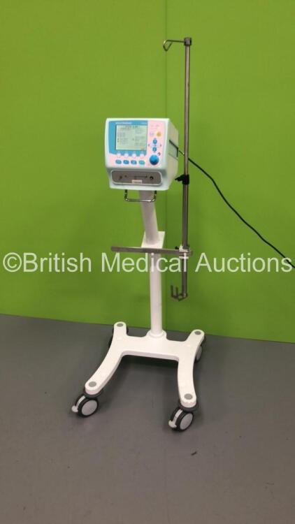 Acutronic Medical Systems Fabian Therapy Ventilator on Stand with Hoses (Powers Up) *W* * SN 10-00155 * * Mfd 2012 *