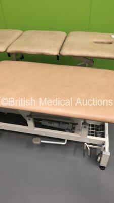 1 x Akron Hydraulic Patient Examination Couch and 1 x Everyway Medical Hydraulic Patient Examination Couch (1 x Hydraulics Tested Working,1 x Unable to Test Due to No Hydraulic Foot Pump) * SN 11002027 / 006349 * - 3
