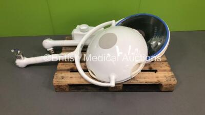 2 x Eschmann Operating Theatre Lights with Arms * On Pallet *