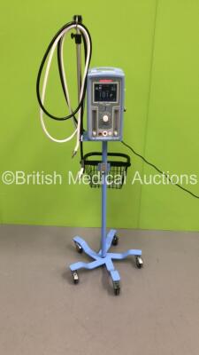 Viasys Healthcare Infant Flow SiPAP P/N 675-CFG-004 on Stand with Hoses (Powers Up with E54 Error Code) * Mfd June 2009 *