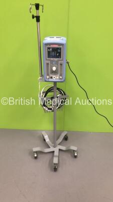 Carefusion Infant Flow SiPAP P/N 675-CFG-004 on Stand with Hoses (Powers Up with E20 Error Code) * Mfd Jan 2007 *