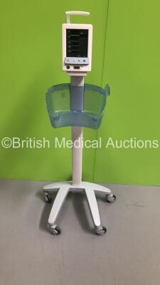 Mindray Datascope Duo Patient Monitor on Stand (Powers Up) * SN MD03259-D6 *