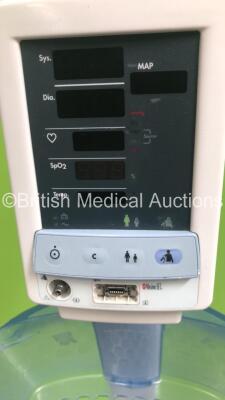 Mindray Datascope Duo Patient Monitor on Stand (Powers Up) * SN MD03259-D6 * - 2