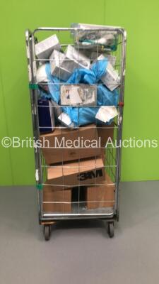 Cage of Mixed Consumables Including 3M 1863 FFP3 Health Care Respirators, Intersurgical Paediatric Oxygen Masks and Intersurgical i-gel Supraglottic Airways (Cage Not Included - Out of Date)