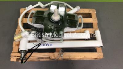 Maquet X-TEN L.E.D Ceiling Mounted Operating Theatre Light with Arms * In Excellent Condition * * SN AR 014499 *