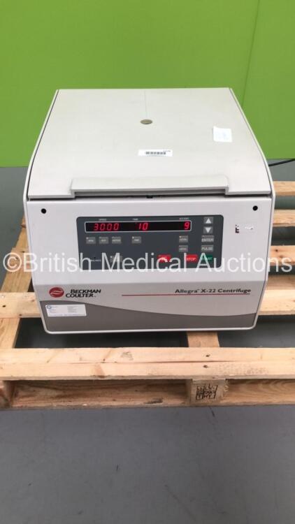 Beckman Coulter Allegra X-22 Centrifuge (Powers Up) * SN AKD09A035 *