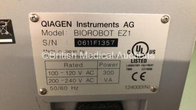 Qiagen Biorobot EZ 1 (Powers Up) - 4