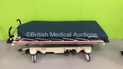 Stryker Emergency Hydraulic Patient Trolley with Mattress (Hydraulics Tested Working)