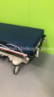 Stryker Emergency Hydraulic Patient Trolley with Mattress (Hydraulics Tested Working) - 2