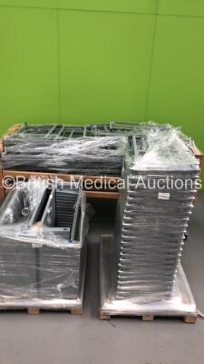 30 x Emergency Hospital Beds with Accessories (See All Pictures) - 2