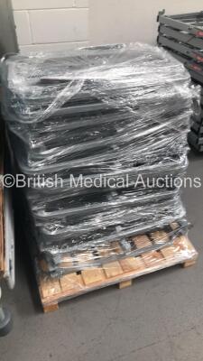 30 x Emergency Hospital Beds with Accessories (See All Pictures) - 12