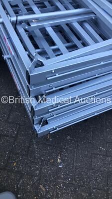 30 x Emergency Hospital Beds with Accessories (See All Pictures) - 14