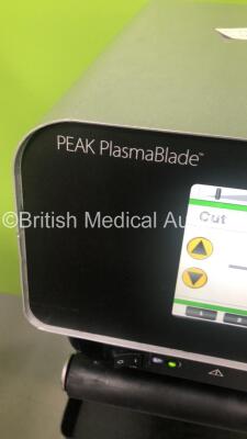 Medtronic Peak PlasmaBlade Electrosurgical/Generator Ref PS100-102 Version 4.1 on Stand (Powers Up) * SN 12C20695 * * Mfd June 2012 * - 2