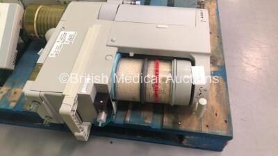 Datex-Ohmeda Aestiva/5 Anaesthesia Machine with Datex-Ohmeda 7100 Ventilator Software Version 1.4 with Bellows and Absorber (Powers Up) *S/N AMVP00201* - 4