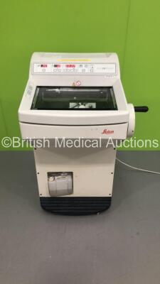 Leica CM 1850UV-1-1 Cryostat (Powers Up)