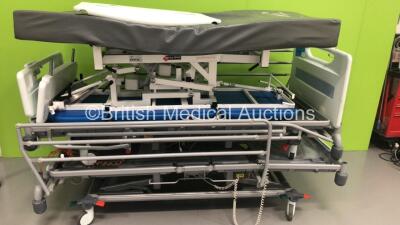 2 x Huntleigh Enterprise 5000 Electric Hospital Beds with 1 x Mattress and 1 x Bever Electric 3 Way Patient Examination Couch