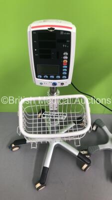 1 x Philips Avalon FM20 Fetal Monitor on Stand (Powers Up - Missing Printer Cover - See Pictures) and 1 x Mindray VS-800 Vital Signs Monitor on Stand (No Power - Missing Top Light Cover - See Pictures) *S/N DE53001837 / BY-83104675* - 6