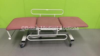 Plinth 2000 Hydraulic Patient Examination Couch (Hydraulics Tested Working) *S/N 503HD37081375*