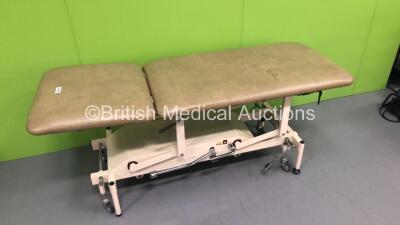 Huntleigh Nesbit Evans Hydraulic Patient Examination Couch (Hydraulics Tested Working) - 3