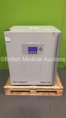 New Brunswick Galaxy 170 R Incubator (Powers Up) *S/N 40403*