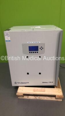 New Brunswick Galaxy 170 R Incubator (Powers Up) *S/N 53225*