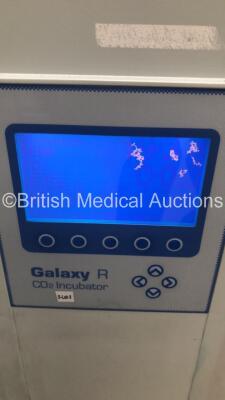 Eppendorf Galaxy R CO2 Incubator Model 300 (Powers Up - Bleeds in Screen - See Pictures) *S/N 4016* - 2