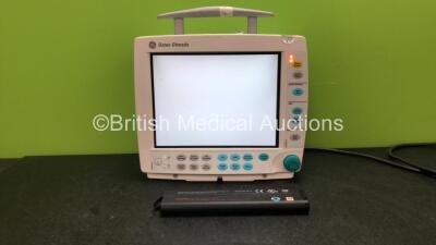GE Datex Ohmeda F-FMW-00 Patient Monitor with 1 x SM-6 Battery (Powers Up with Missing Light Cover and Blank Display Screen-See Photo) *SN 6490233*