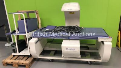 Hologic Discovery QDR Series Bone Densitometer with Station and Accessories *S/N 6313 * **Mfd 09/2003**