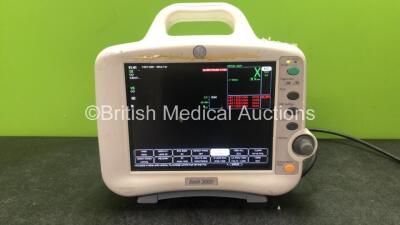 Dash 3000 Patient Monitor Including ECG, CO2, NBP, BP1, BP2, SpO2 and Temp/CO Options with 1 x SM 201-6 Battery (Powers Up with Cracked Casing-See Photos) *GL*