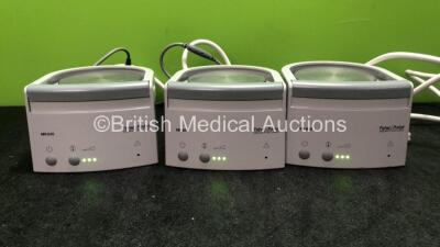 3 x Fisher & Paykel MR 810 Ref MR810AEK Respiratory Humidifier Units (All Power Up) *SN 180526088975, 180526088984, 180526088982*