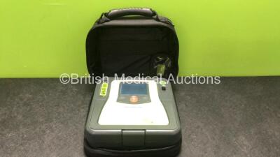 Zoll AED PRO Defibrillator with 1 x Zoll AED Pro Battery Pack (Powers Up) *SN AA07L008418*