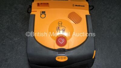 Medtronics Lifepak CR Plus Defibrillator in Carry Case (Powers Up) - 2