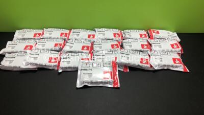 19 x Philips M5071A Adult Smart Pads Cartridges - Use Before 2023-06