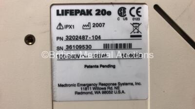 Lifepak 20e Defibrillator / Monitor *Mfd 2007* Including ECG and Printer Option (Powers Up with Service Light And Missing Handle) *36109530* - 4