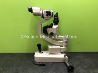 TopCon SL-2E Slit Lamp with 2 x Eyepieces (Untested Due to Missing Power Supply) *SN 626119*