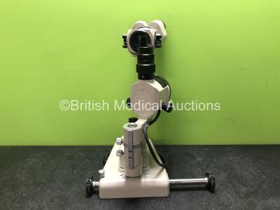 TopCon SL-2E Slit Lamp with 2 x Eyepieces (Untested Due to Missing Power Supply) *SN 626119* - 2