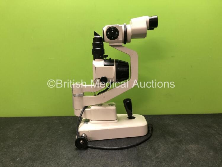TopCon SL-2E Slit Lamp with 2 x Eyepieces (Untested Due to Missing Power Supply) *SN 628916*