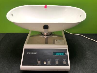 Weighmaster Model 520 Baby Weigher (Powers Up)