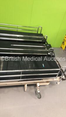 3 x Huntleigh Nesbit Evans Hydraulic Patient Examination Couches with Mattresses (Hydraulics Tested Working) - 4