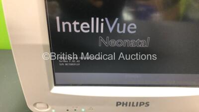 Philips Intellivue MP30 Touch Screen Patient Monitor (Powers Up) with Philips M3001A Module *Mfd 2008* - 2